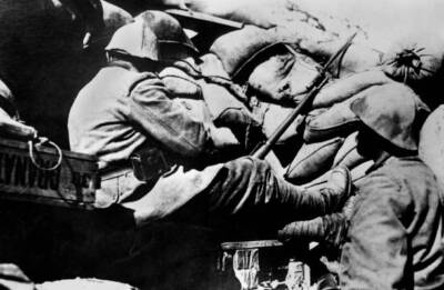 Italian Soldiers In The Trenches On The Col D'Echele Veneto Italy 1915 OLD PHOTO