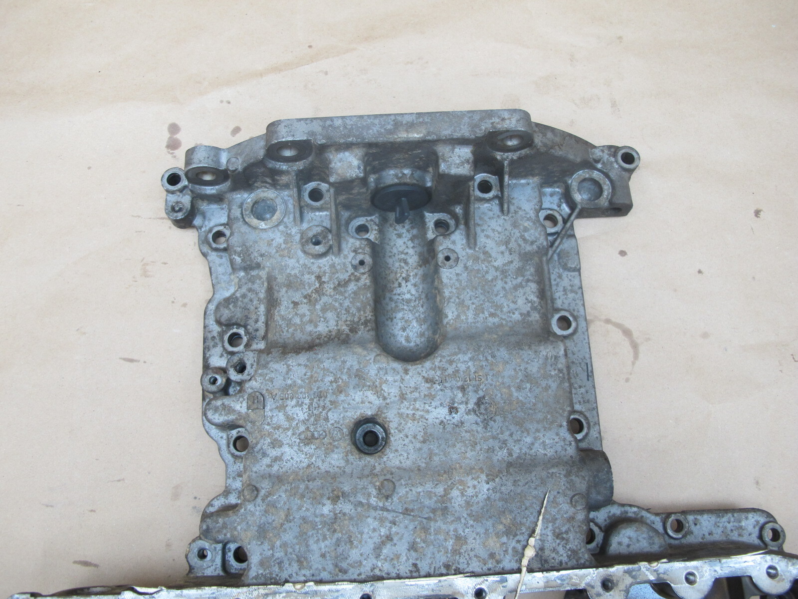 2006-2012 BENTLEY CONTINENTAL FLYING SPUR 6.0L ENGINE MOTOR UPPER OIL PAN