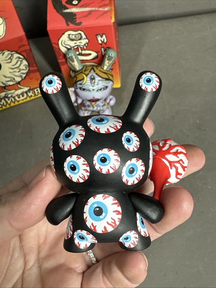 2 Kidrobot Dunny 2016 serie Mishka “Keep Watch” figura de vinilo ojo raro y Shiva Foto 4 de 4