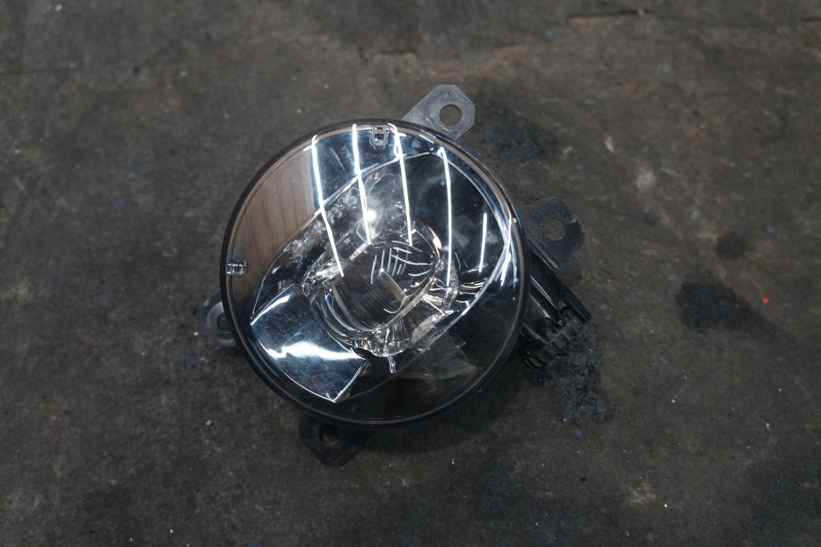 Front Fog Light Lamp 670033497 OEM Maserati Levante 2021