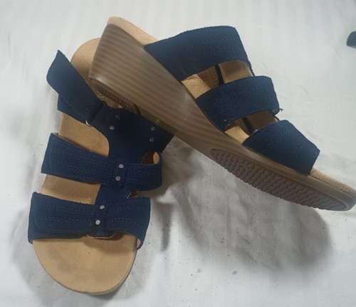 Vionic Women's Suportive Foot Bed Strappy Wedge Sandals Navy Slip On Size 8.5 - Picture 3 of 10