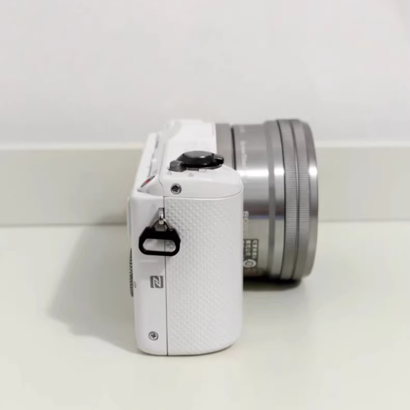 Sony Alpha A5000 Mirrorless Digital Camera w/ 16-50mm Lens white
