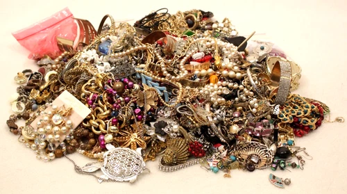 16 lb Lot *AS IS* Vintage / Antique Costume Jewelry Many Signed Necklaces Rings