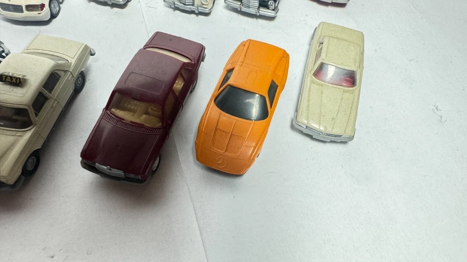 Wiking 1:87 H0 Mercedes 200 220 600 350 SL 260 D 240 D 450 SE 500 SEL C111 - Immagine 3 di 4