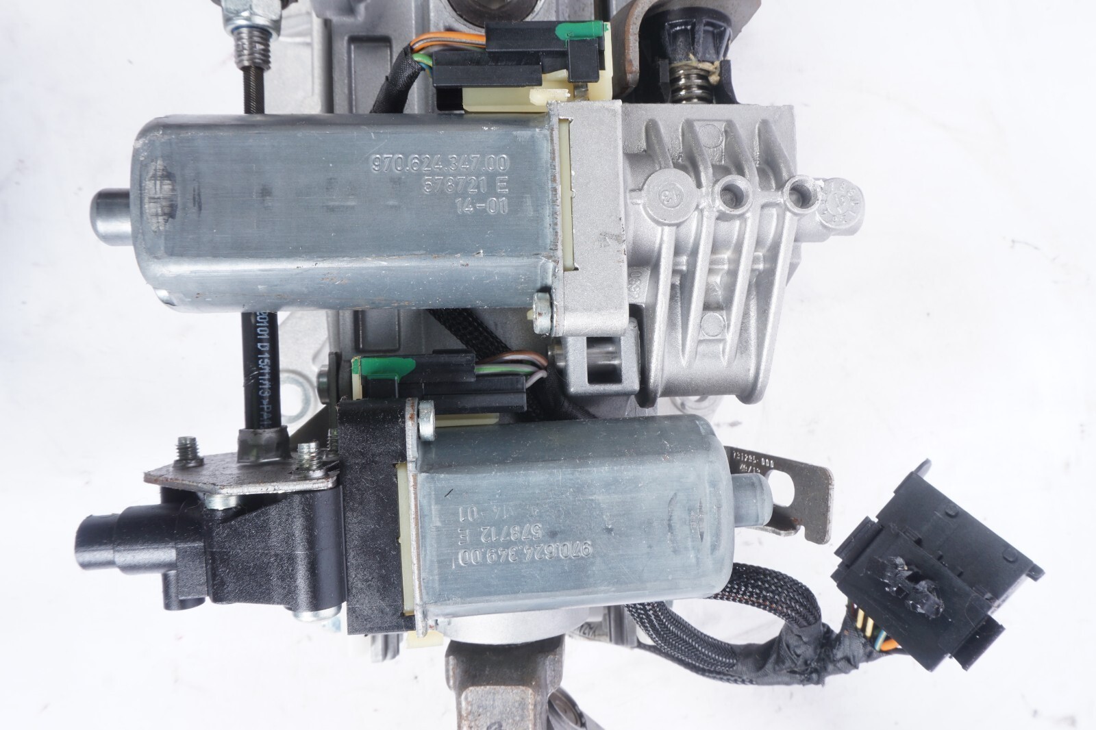 2014 - 2020 Maserati Ghibli RWD Steering Column   OEM