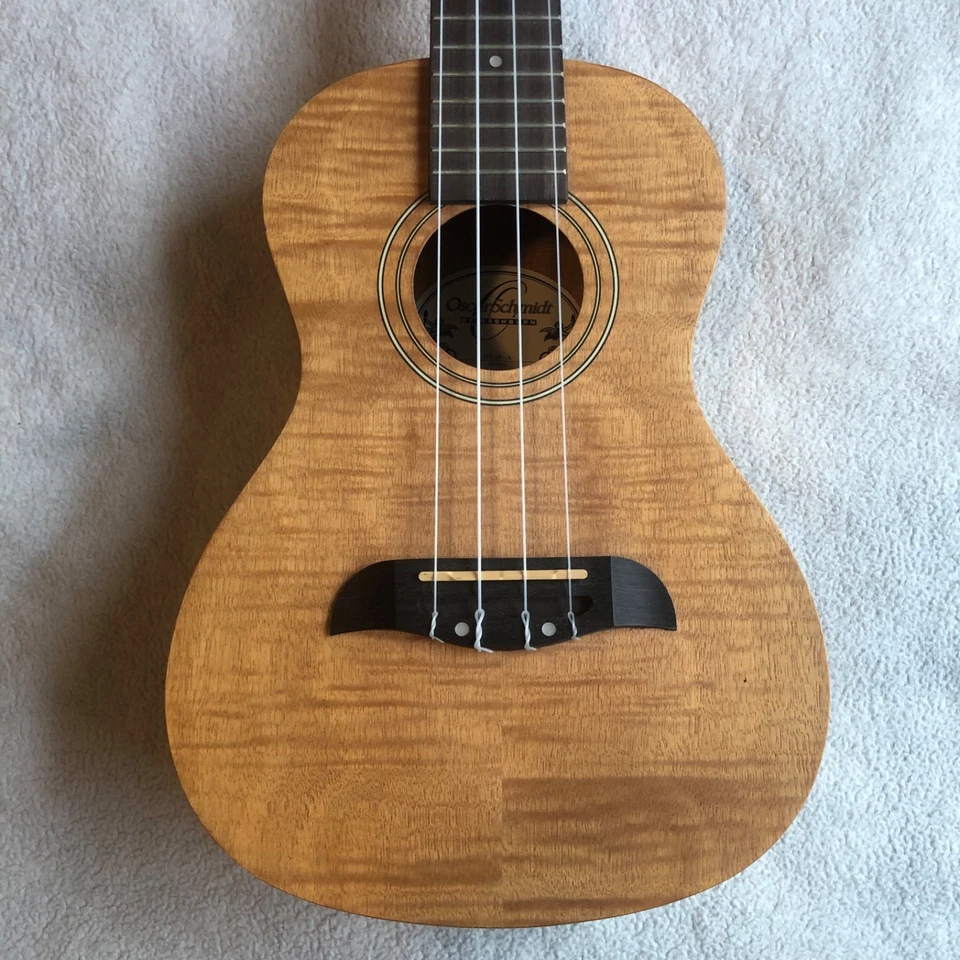 Ukelele Oscar Schmidt por Washburn Modelo OU2F-A Foto 4 de 4