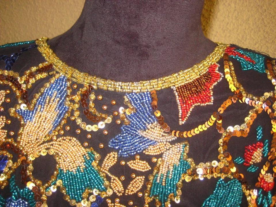 Oleg Cassini black silk multicolor sequin/bead short sleeve fitted evening top S - Image 4 of 4
