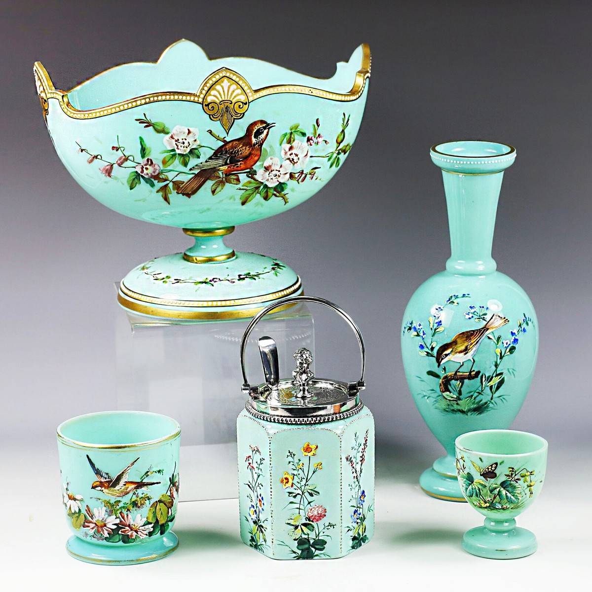 Antique Glass Vase セット Antique Bohemian turquoise opaline glass Vase Birds and