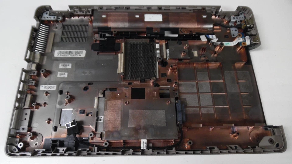 Original HP G62 15.6" - Conjunto de caja base con puertas de cubierta - ZYE33AX6TP Foto 4 de 4