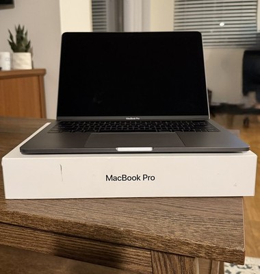 Apple MacBook Pro 13'' (512GB SSD, Intel Core i5, 3.1GHz, Touchbar) Laptop