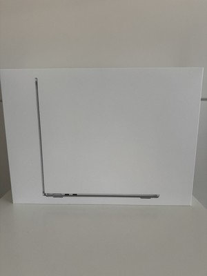 Apple MacBook Air 13''  MC8H4D/A A3113 M3 Chip 8 Core 16 GB 256 SSD.   