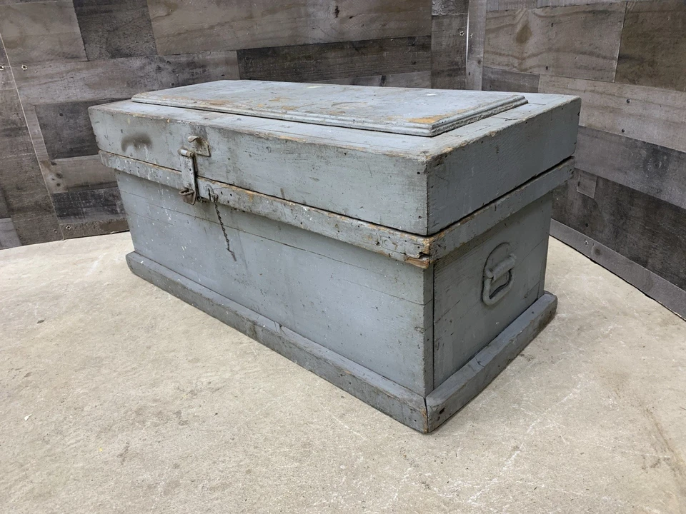 Antique Carpenters Chest Gray Wood Storage Trunk Tool Box Farmhouse Primitive - Image 4 of 4