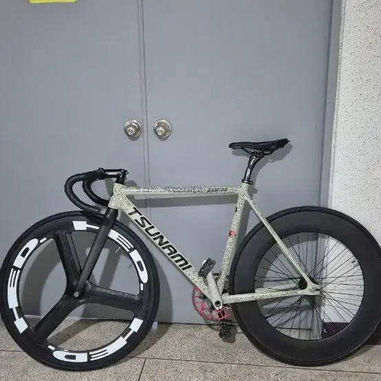 Tsunami Bicycle Rim Disc - Size M, No Damage