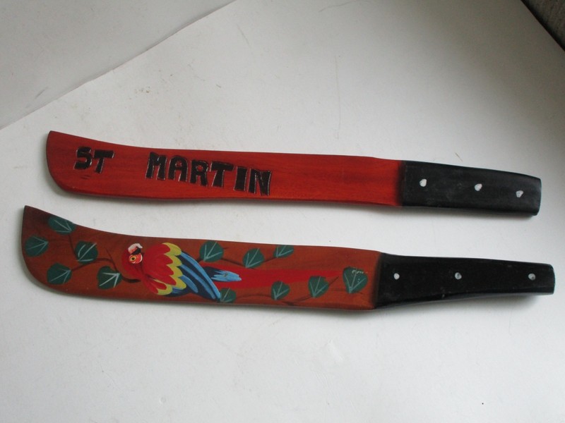 ST MARTIN ISLAND WOODEN MACHETES DECORE