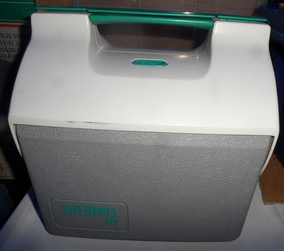 Thermoskanne Modell 7707 7Qt 6,5L grün weiß Liter Kühlbox Bierkühler Picknickbox