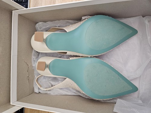 Blue by Betsey Johnson Clark Pump Women US 6 Ivory Embellished Heel - Picture 2 of 4