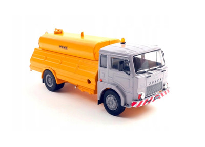 JELCZ 325 SC 1:43 + ZEITUNG NEU IXO/IST