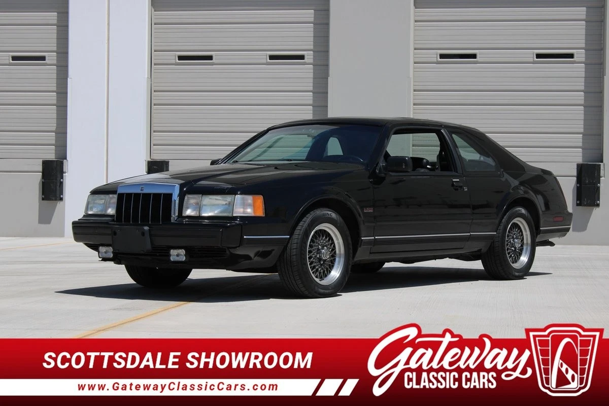 Esval EMUS43012B - Camionnette Lincoln Continental Mark V à Coloma 1977