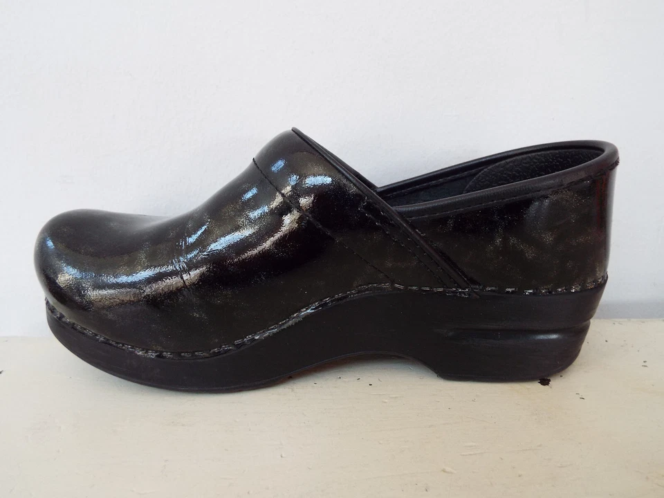 Сабо Dansko черная лакированная кожа блестящее мерцание размер 37/США 6,5 - Изображение 4 из 4