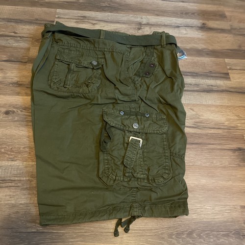 Galaxy by Harvic Men's Beige Belted Waist Classic Fit Cargo Shorts Size 46, NWT