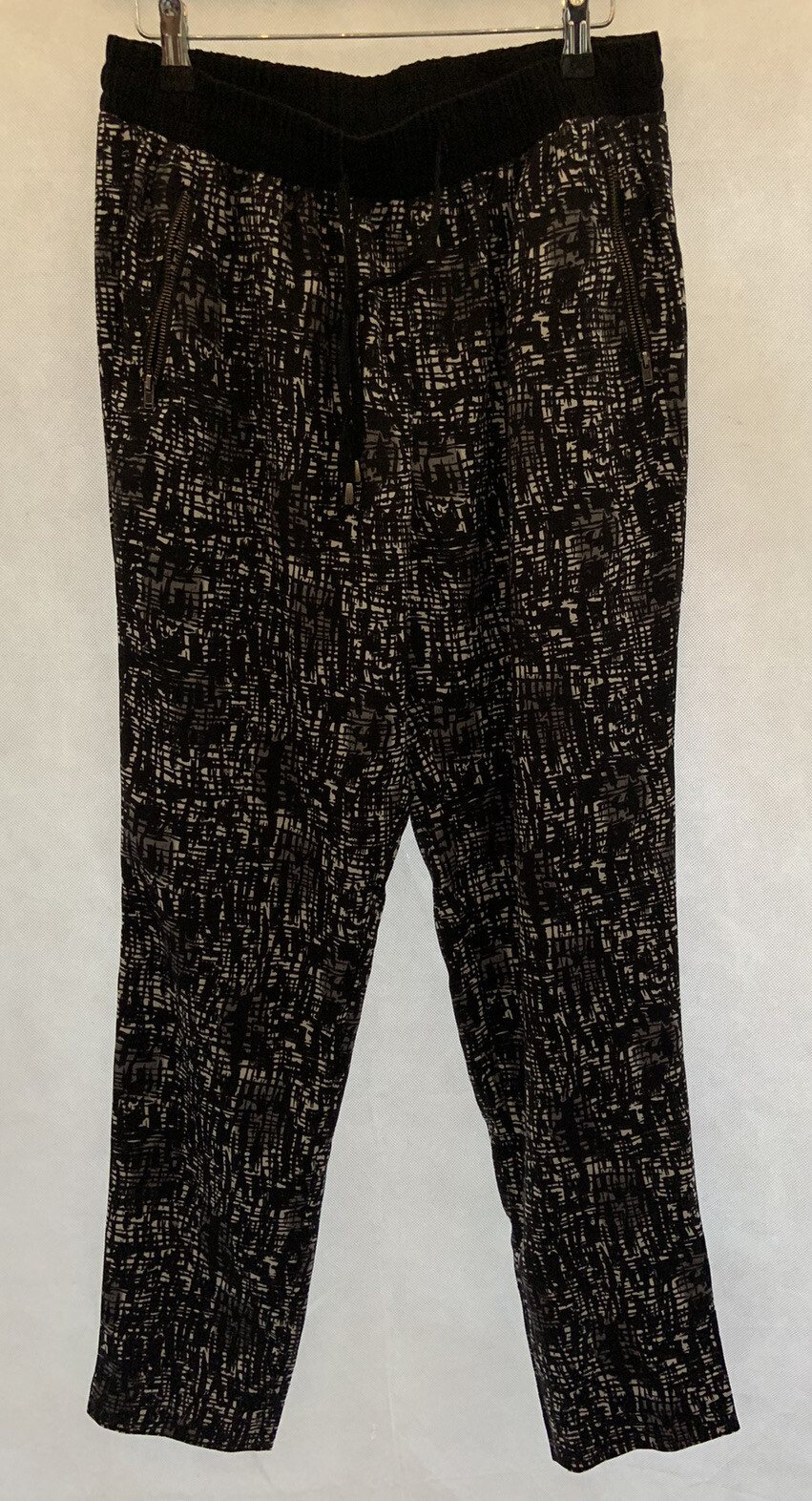 Women's Size 12 Black Geo Print Viscose Tapered Trousers L27