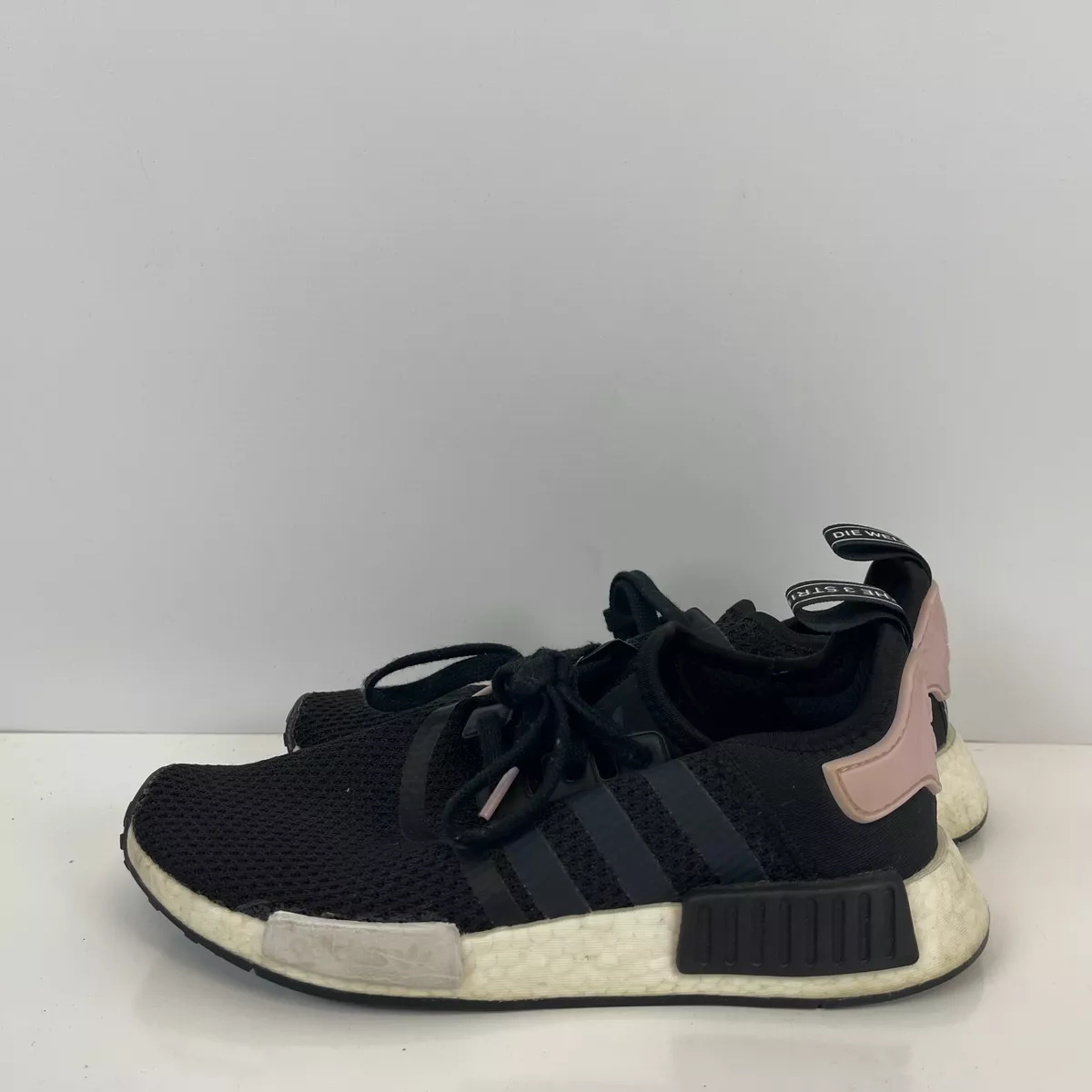 Adidas nmd r1 womens black clear pink hotsell