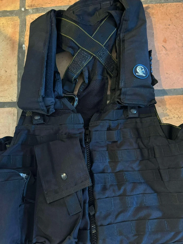 Tac Air G2 Aviation Survival Vest w/ Capewell Utility Pouch's & Double Bladder - Image 3 of 4
