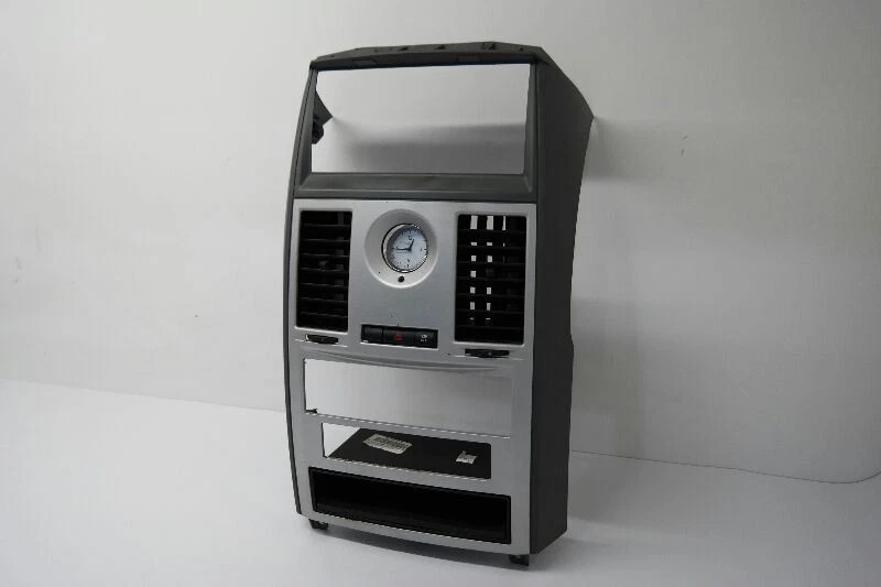 CHRYSLER TOWN & COUNTRY 2008-2010 RADIO CENTRAL DELANTERA BISEL DE AJUSTE CLIMÁTICO OEM Foto 3 de 4