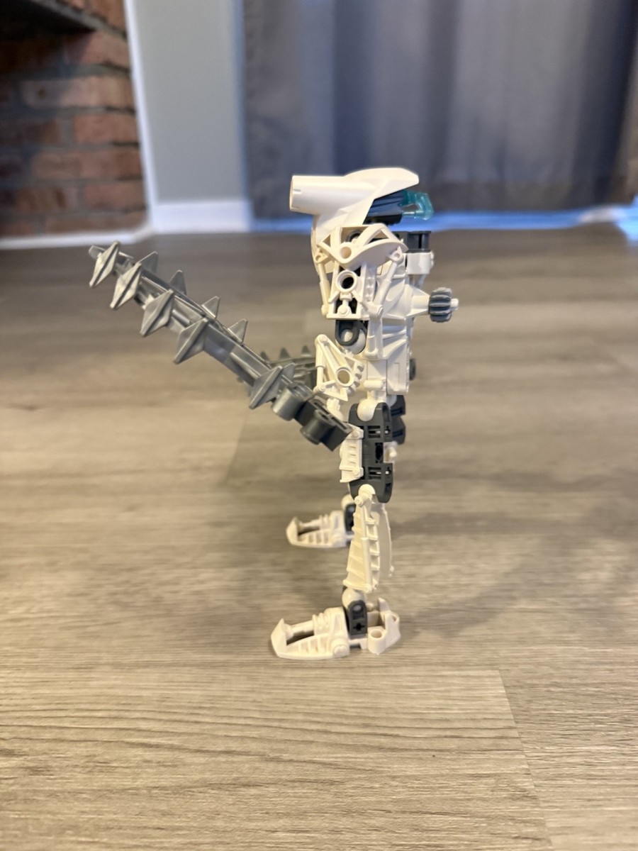 LEGO BIONICLE: Nuju (8606), 100% Complete, no box or instructions