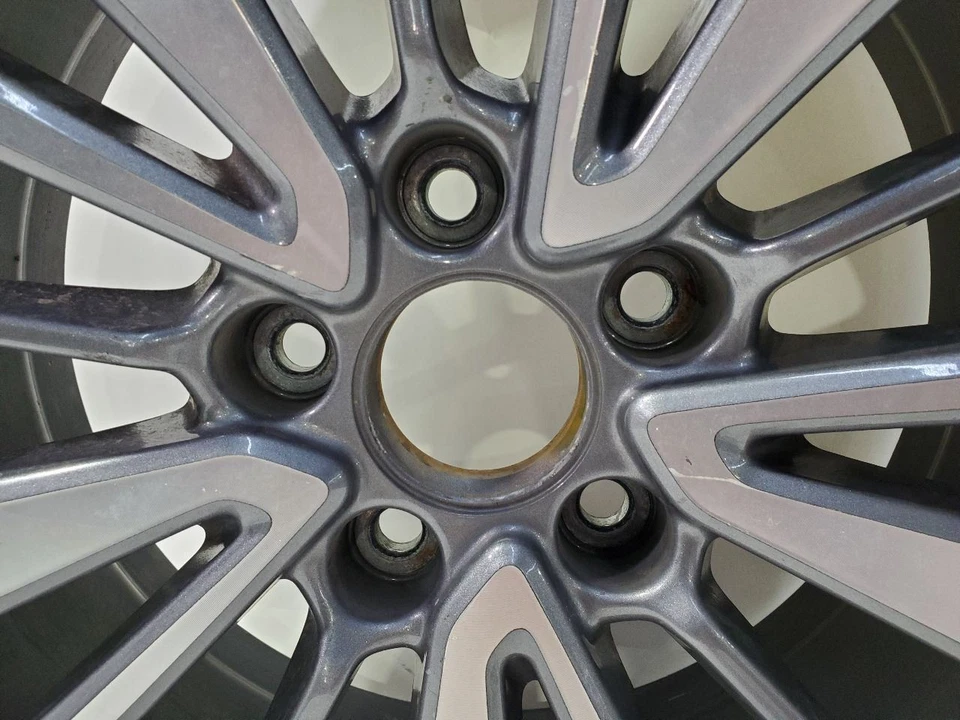 Llanta Acura RDX 2016 OEM 18x7,5 aleación 15 radios gris NH782M algunos rasguños Foto 3 de 4