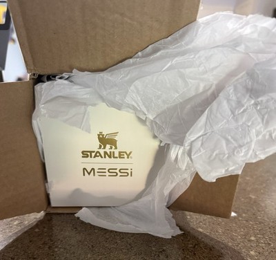 NEW The Messi x Stanley 1913 IdealMate Bottle 1.3 QT Termo UNOPENED BOX