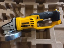 Returned B: Dewalt 20v 4-1/2" (115 mm) Grinder DCG412B (77-H07)