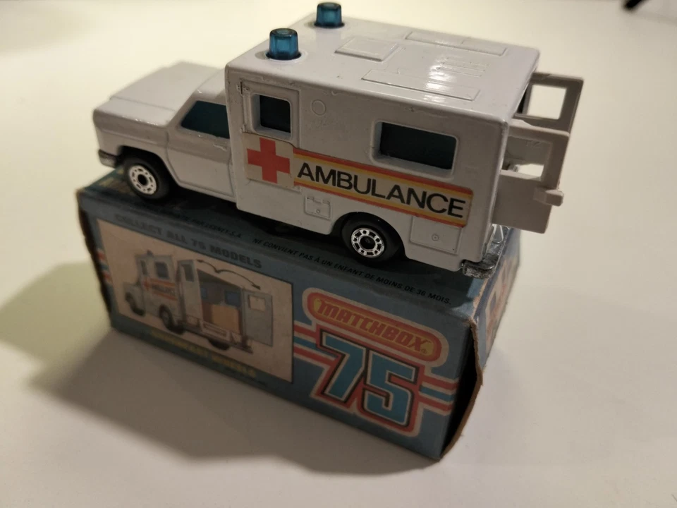 Matchbox Lesney 1977 Superfast N. 41 Ambulance Con Box Originale - Immagine 2 di 4