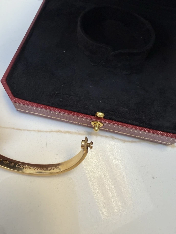 Cartier 18ct Yellow Gold Love Bracelet - Size 17 - Bild 4 von 4