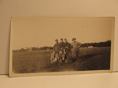 VINTAGE FOUND PHOTOGRAPH B&W ART OLD PHOTO 1910S WW1 SOLDIERS GROUP PORTRAIT PIC