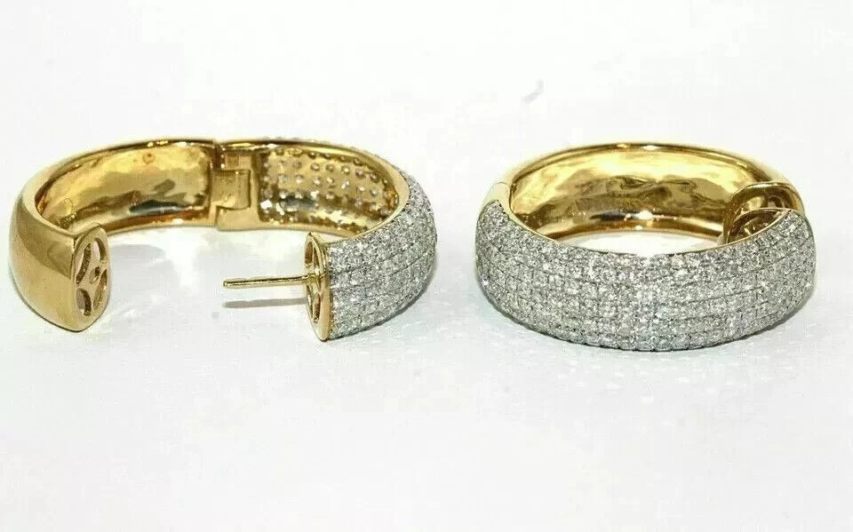 Женские серьги-кольца круглой огранки с муассанитом Pave Huggie покрытие желтым золотом 14 карат 3 карата - Изображение 3 из 4