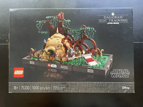 LEGO STAR WARS: Dagobah Jedi Training Diorama (75330) NEW Luke Skywalker Yoda