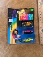 Hot Wheels Color Racers 3-Pack Baja Bug, Ferrari 308, Corvette Split Window 1439