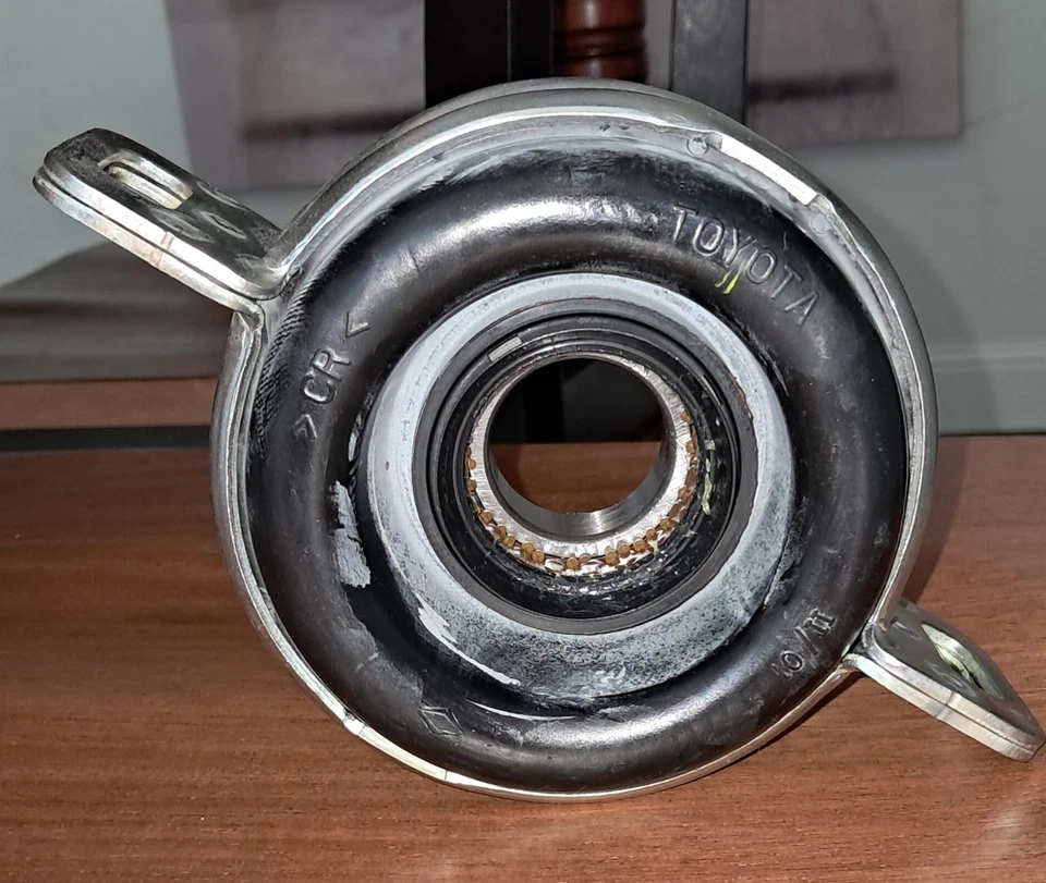 Dana Spicer Toyota Tacoma 2016-Rodamiento portador actual y reemplazo de junta en U Foto 4 de 4