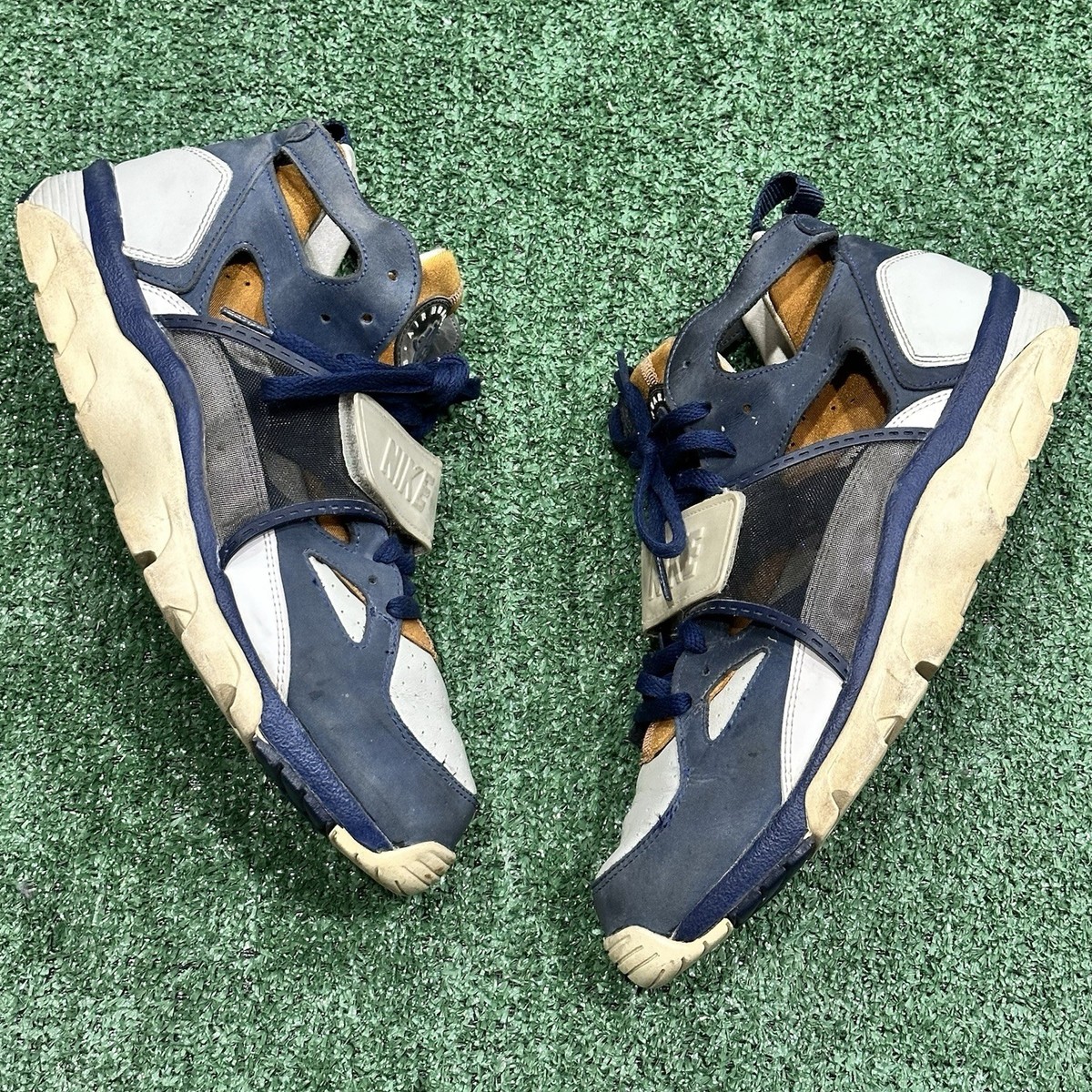 NIKE AIR TRAINER HUARACHE MEDICINE BALL MENS SIZE 11.5 | eBay
