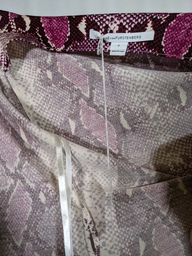 Diane Von Furstenberg Wrap Dress Magenta Snakeskin Print Size 2 - Picture 4 of 6