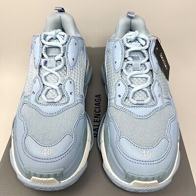 Balenciaga Triple S Men's Sneakers Size 40 EU / 7 US Light Balenciaga Triple S Men's Sneakers Size 40 EU / 7 US Light