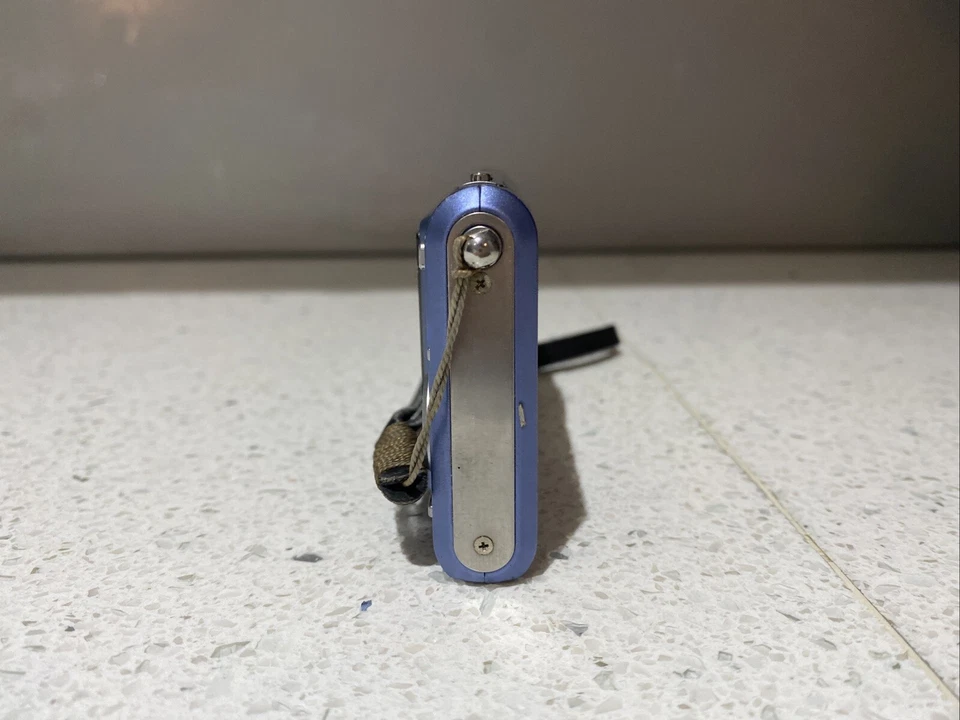 CASIO EXILIM EX-Z75 7.2MP Compact Digital Camera With Genuine Battery - Image 4 of 4