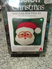 NIB Vintage 1979 Caron Christmas Santa Latch Hook Pillow Kit K3124