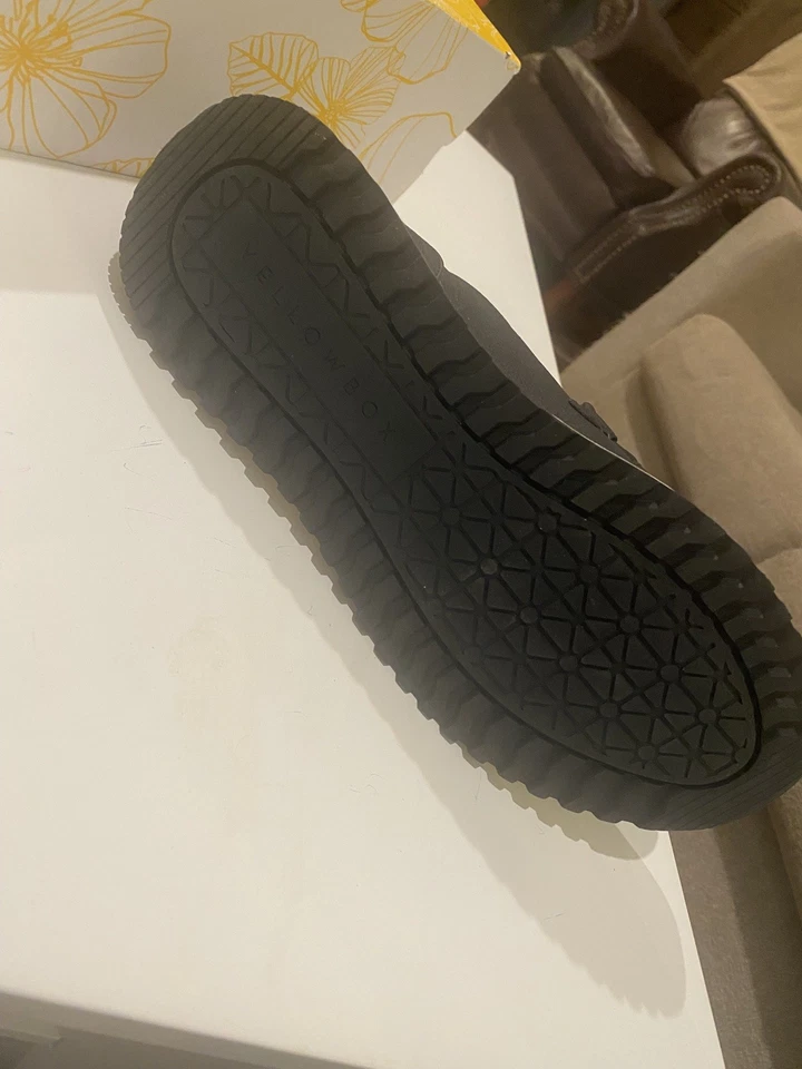 Mocasines sin cordones YellowBox Rory talla 9,5 negros para mujer Foto 4 de 4