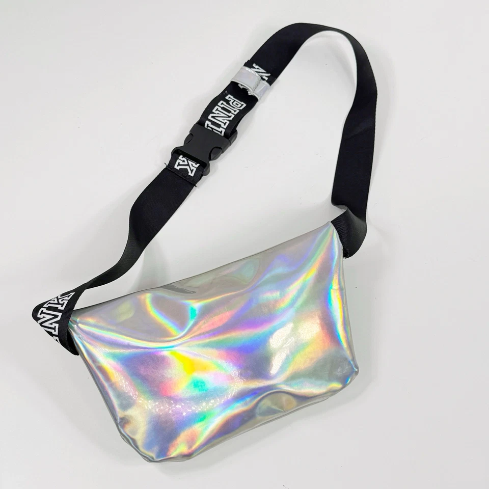 Riñonera holográfica iridiscente rosa de Victoria’s Secret plateada Foto 3 de 4