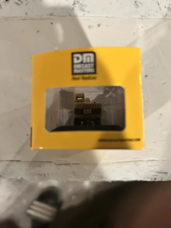 CAT CATERPILLAR 315D L EXCAVATOR YELLOW "MICRO" MODEL BY DIECAST MASTERS 85970DB - Image 2 of 4