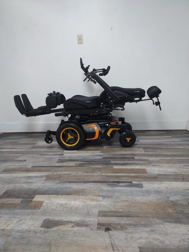 PERMOBIL F5 VS POWER WHEELCHAIR,STANDING, TILT,RECLINE, LIFT, LEGS - Picture 3 of 8