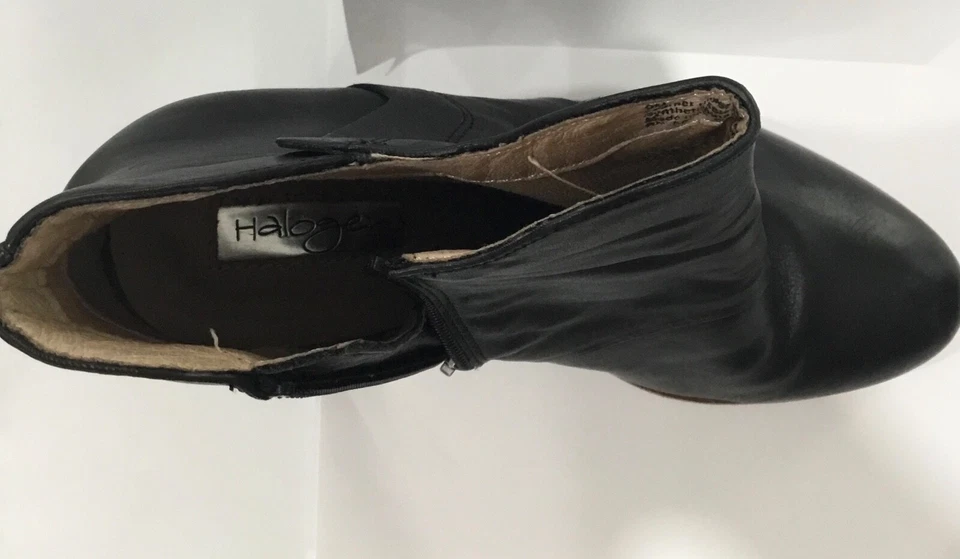 Botín halógeno Brynn de cuero negro para mujer talla 9’ Foto 3 de 4