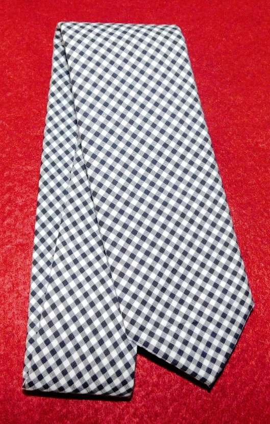 LANDS' END BLACK/WHITE/GREY CROSS STRIPED ALL COTTON SLIM TIE - DESIGNER TIES. - Image 2 of 3